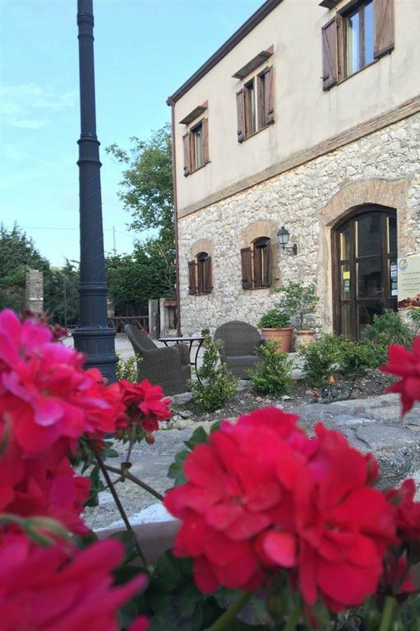 Agriturismo Sant'Agata Piana Degli Albanesi Exterior foto
