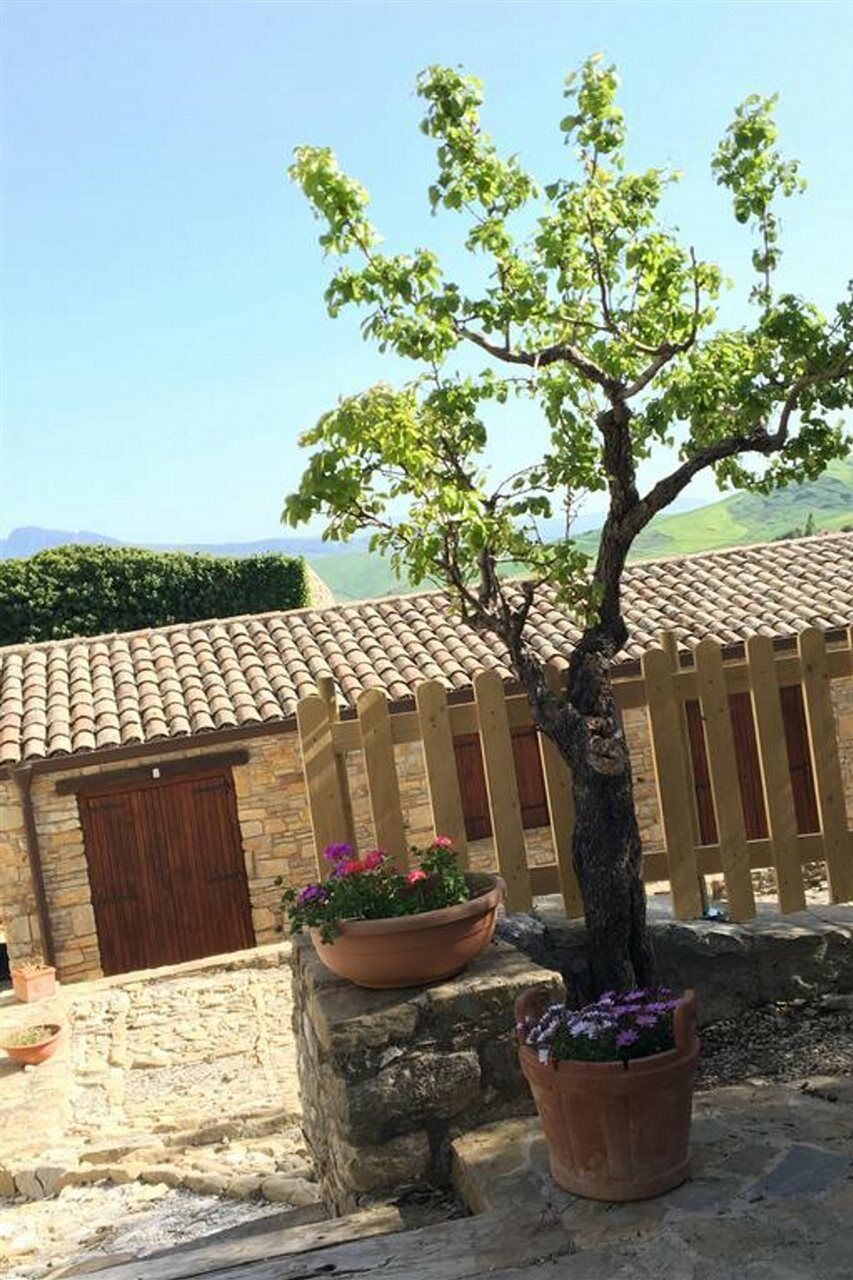 Agriturismo Sant'Agata Piana Degli Albanesi Exterior foto