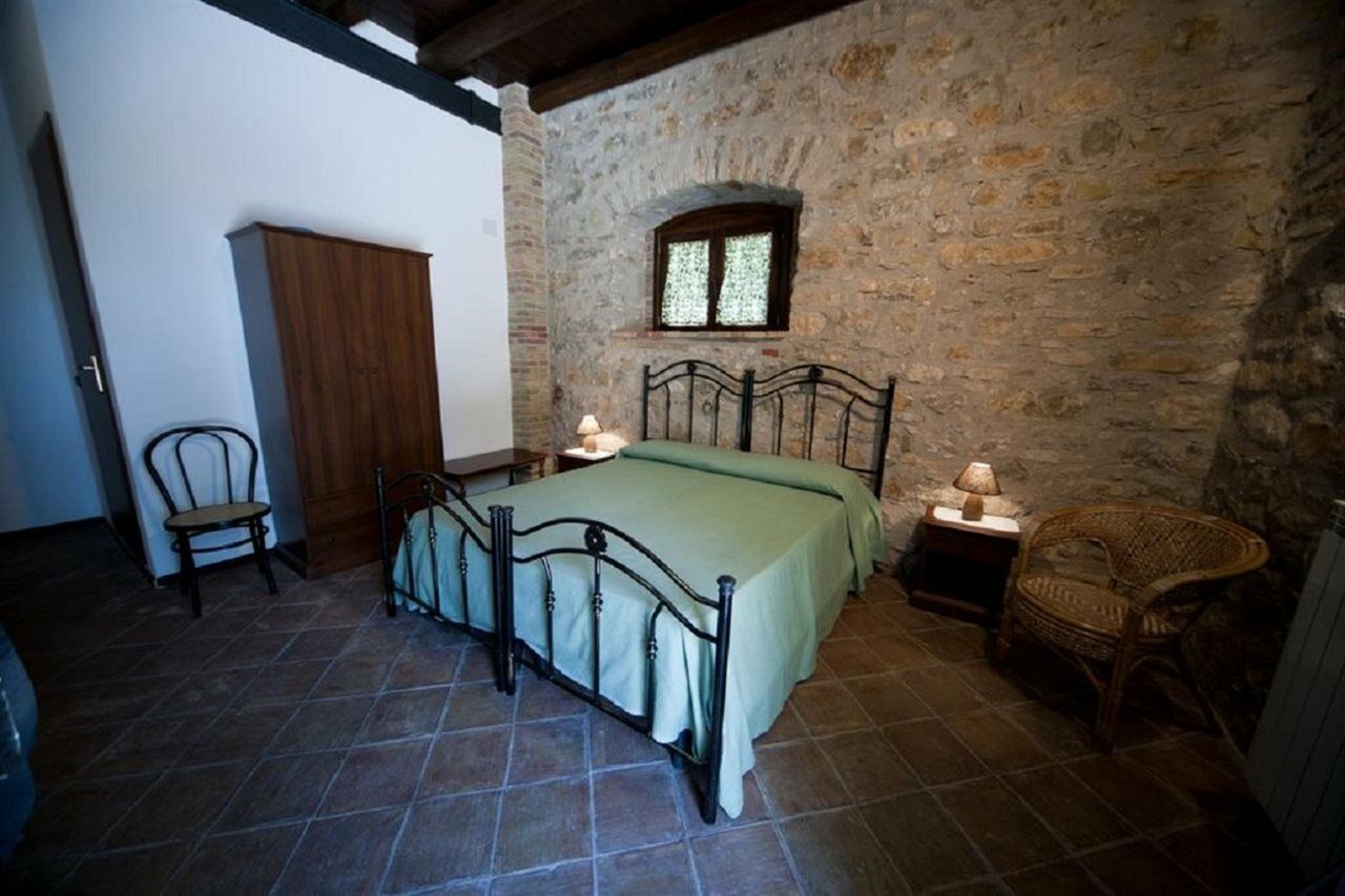 Agriturismo Sant'Agata Piana Degli Albanesi Exterior foto